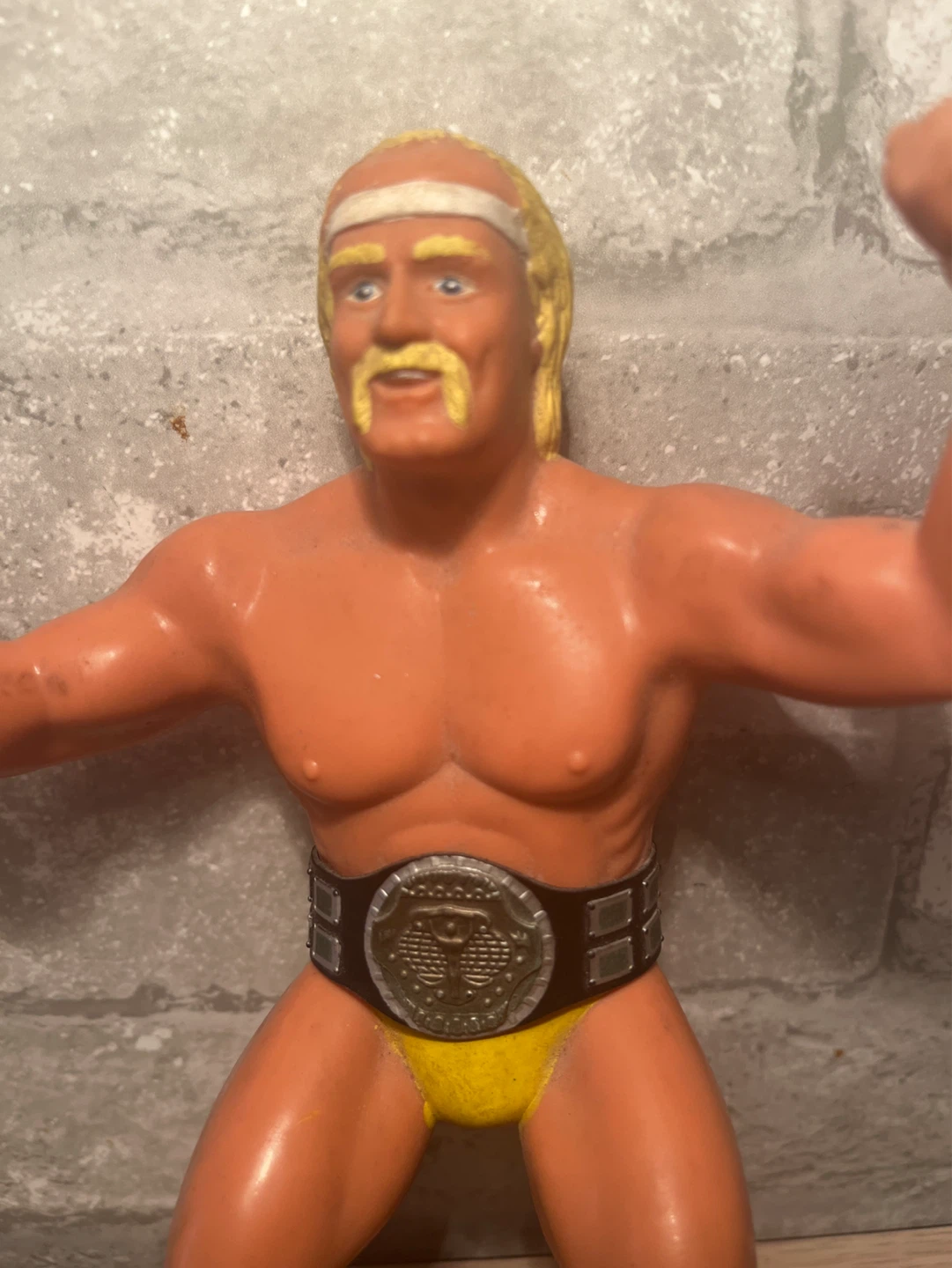 1984 Hulk Hogan Wrestling Figure with **REMOVABLE BELT - photo 5