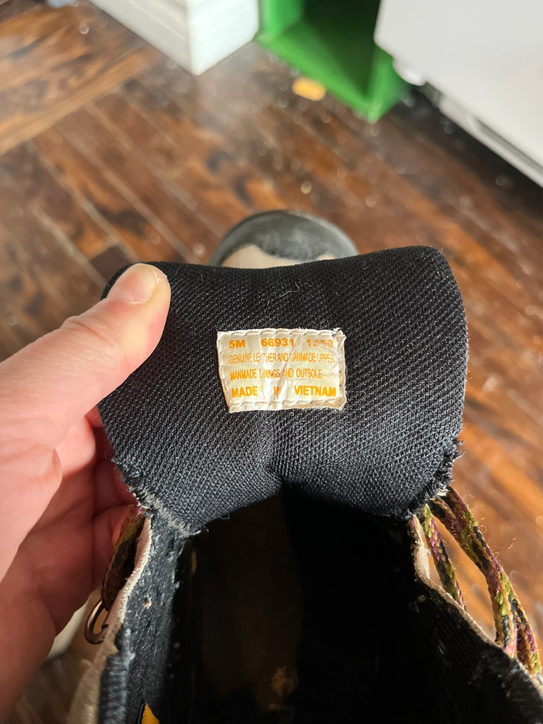 Timberland Waterproof Hiking Boots - Size 5M - photo 5