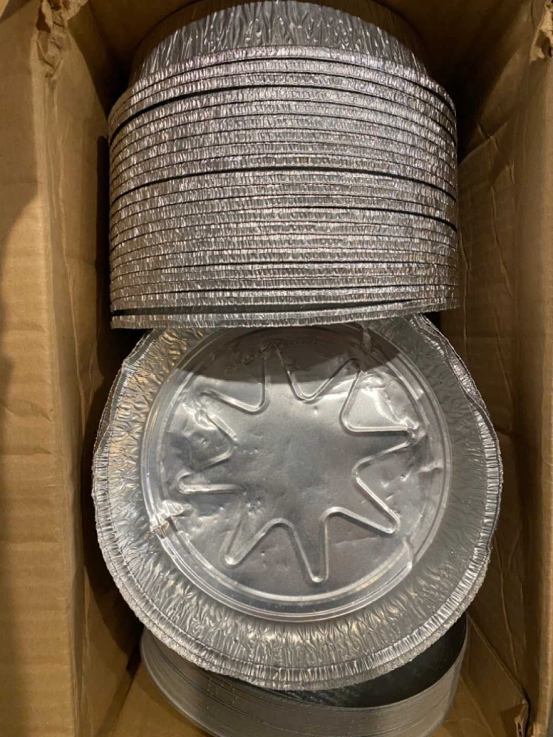 Tin foil containers with lid 8” new