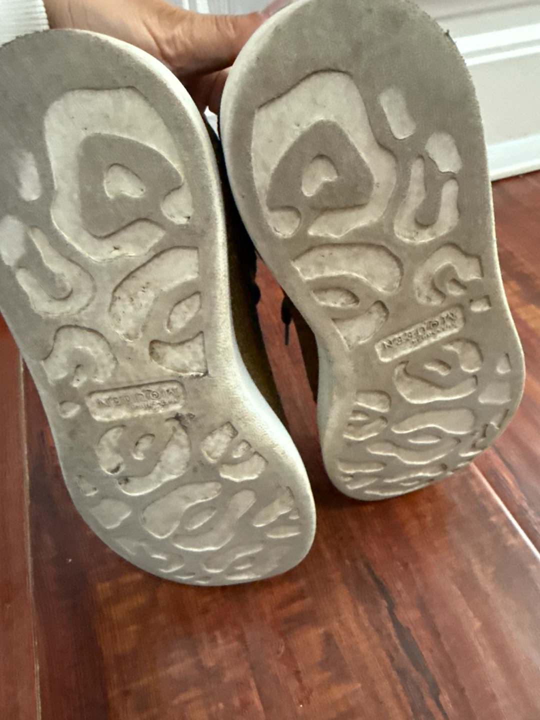 Authentic Alexander McQueen Women's Sneakers Size 35.5 - photo 5