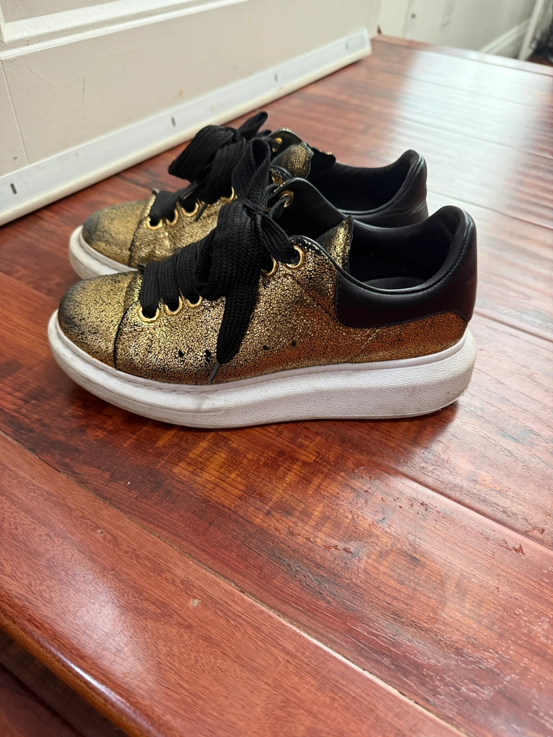 Authentic Alexander McQueen Women's Sneakers Size 35.5 - photo 2