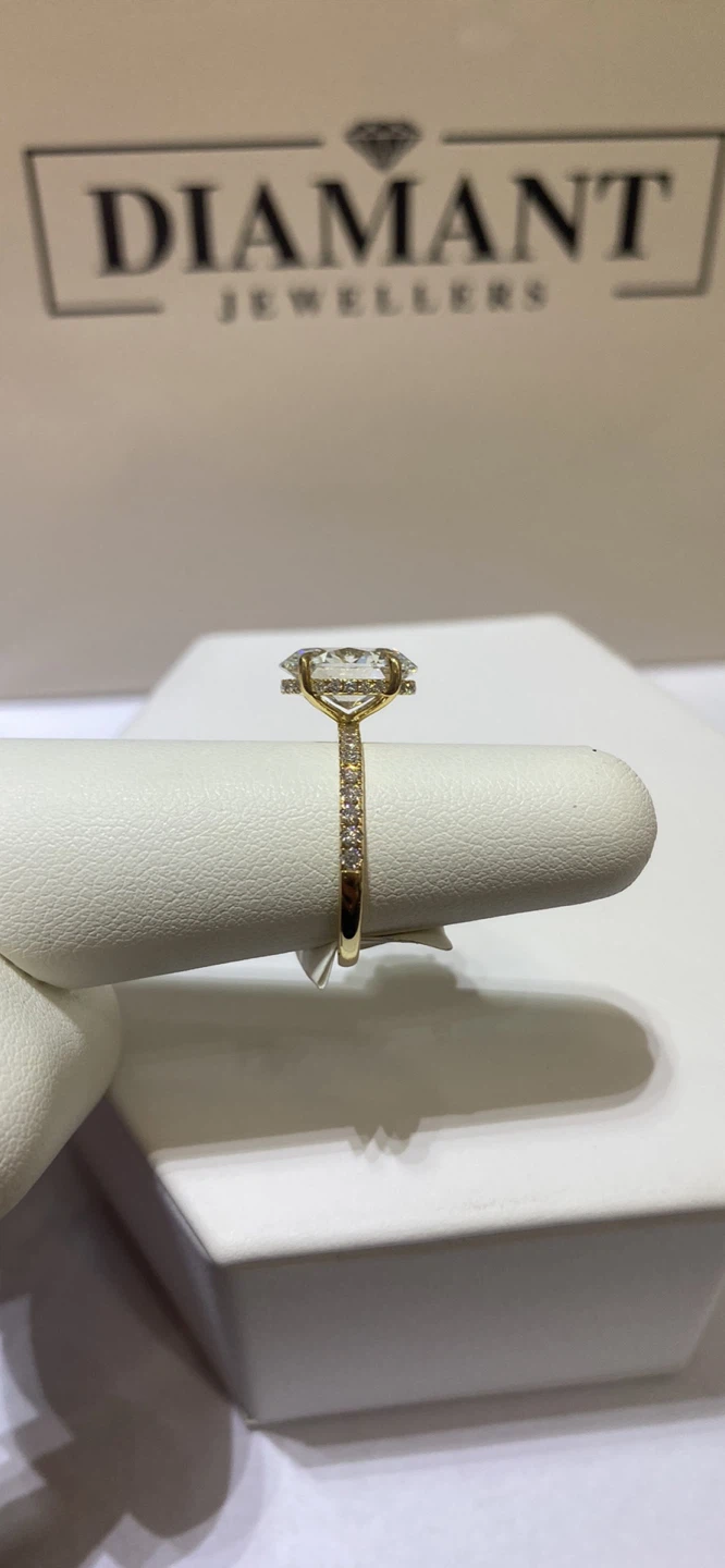 Diamant Jewellers Oval Diamond Engagement Ring - photo 5