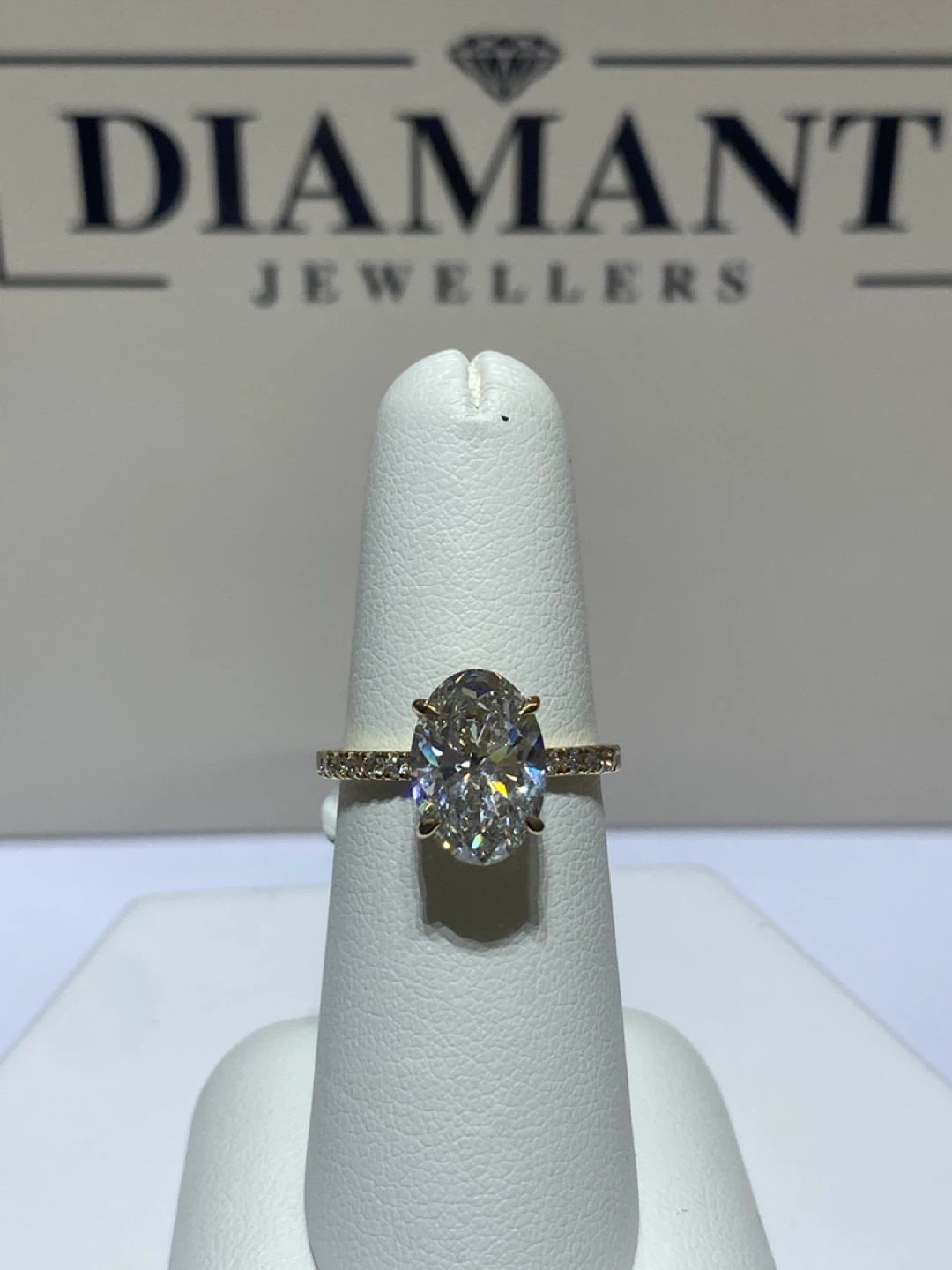 Diamant Jewellers Oval Diamond Engagement Ring - photo 4