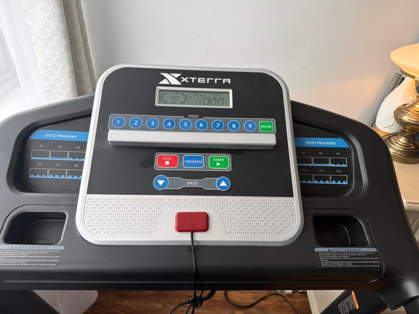 XTERRA TR150 Folding Treadmill – Like New / Hardly Used - photo 5