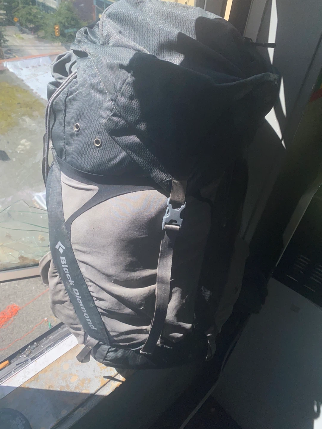 Black diamond boost 34L hikinhg camping backpack