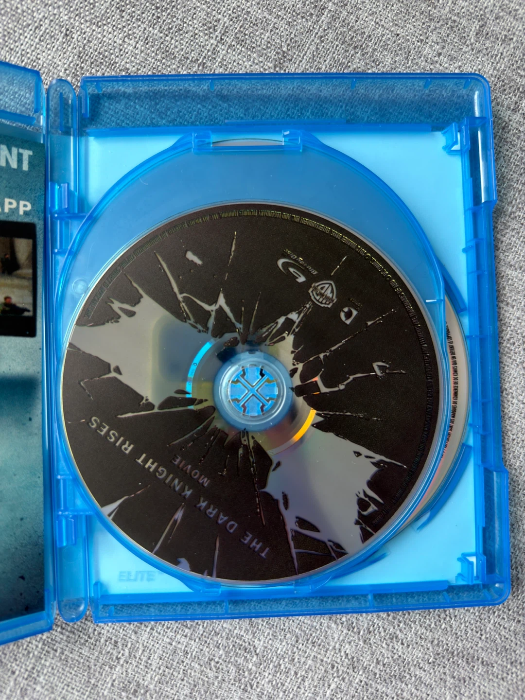 The Dark Knight Rises Blu-Ray + DVD Combo Pack - photo 2