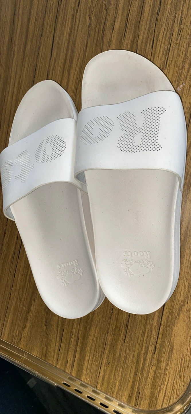 Roots Slides - White. Size 6