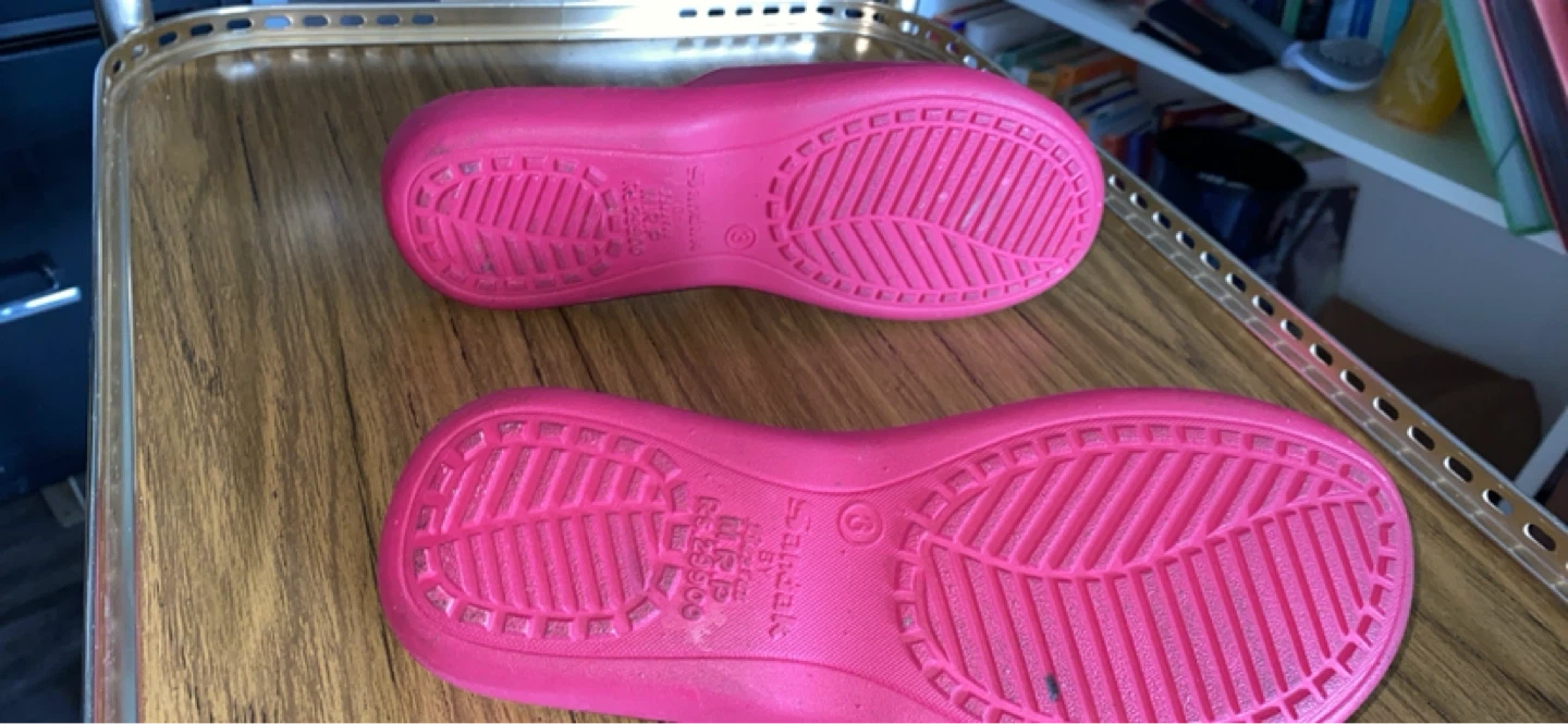 Bata Pink Slides Sandals Size 6 - photo 3