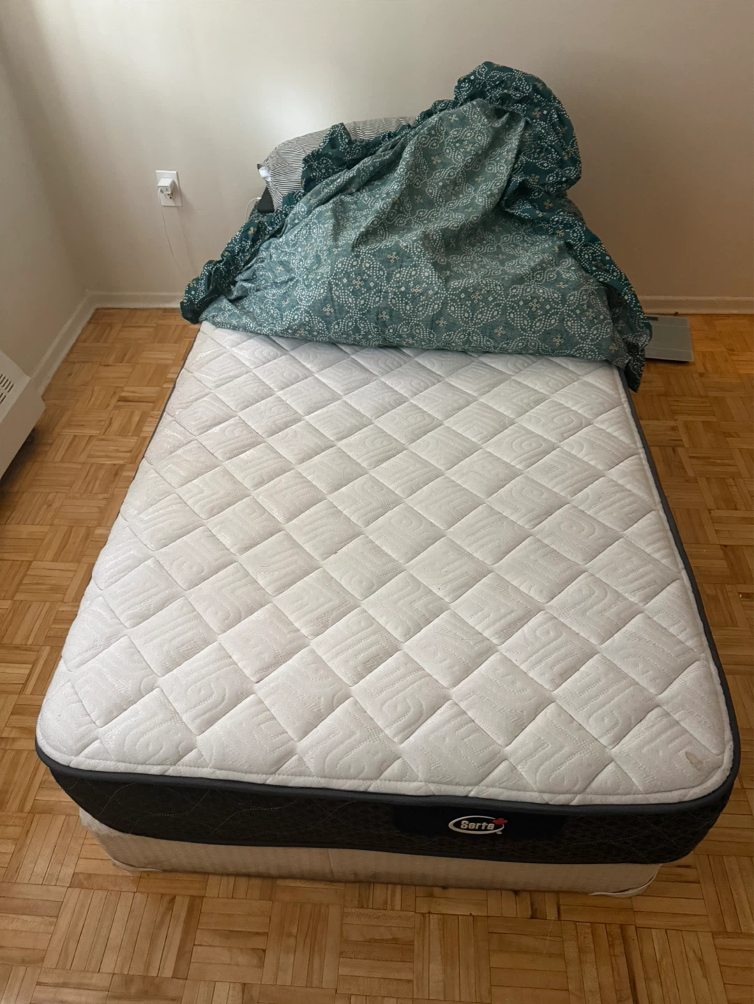 Serta twin Mattress and box spring