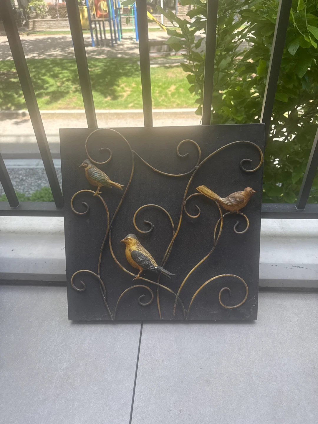 Free outdoor metal decoration of birds