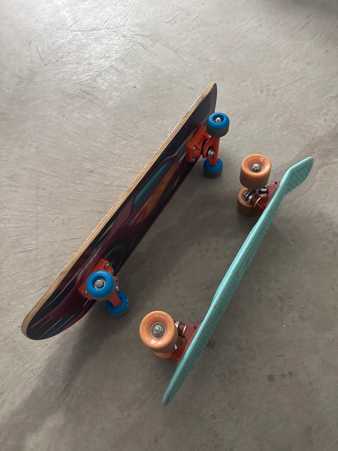 Two skateboards: Hot Wheels and Penny-style - photo 2