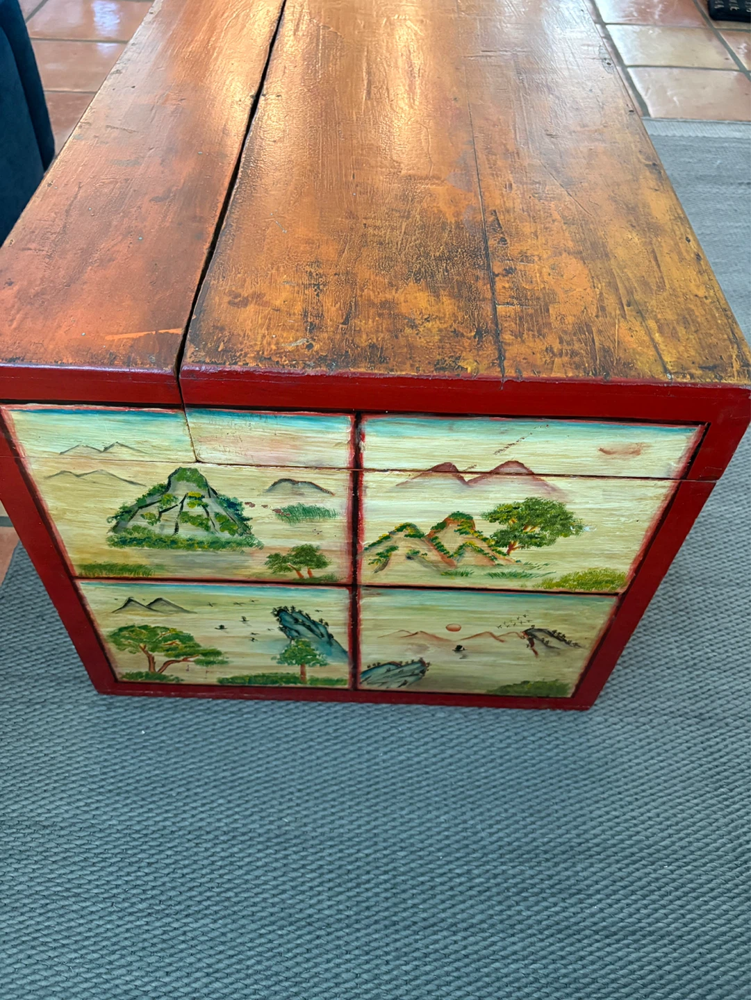 Antique Tibetan Hand-Painted Trunk - photo 3