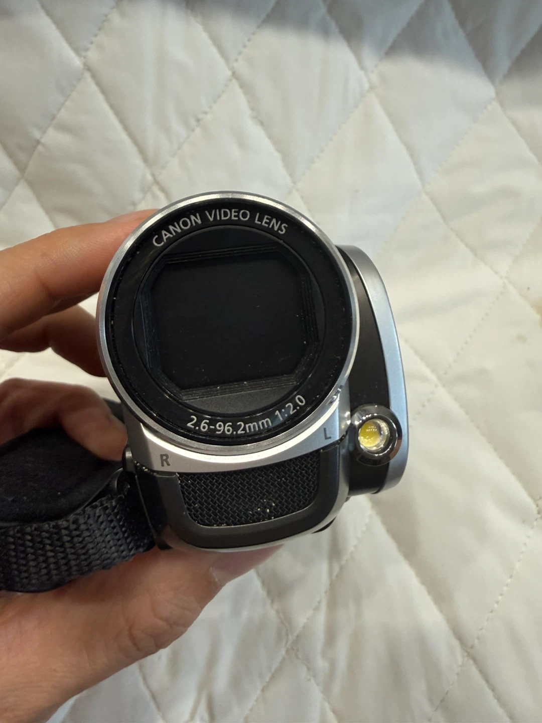 Canon FS200 Camcorder no batter and charger - photo 3
