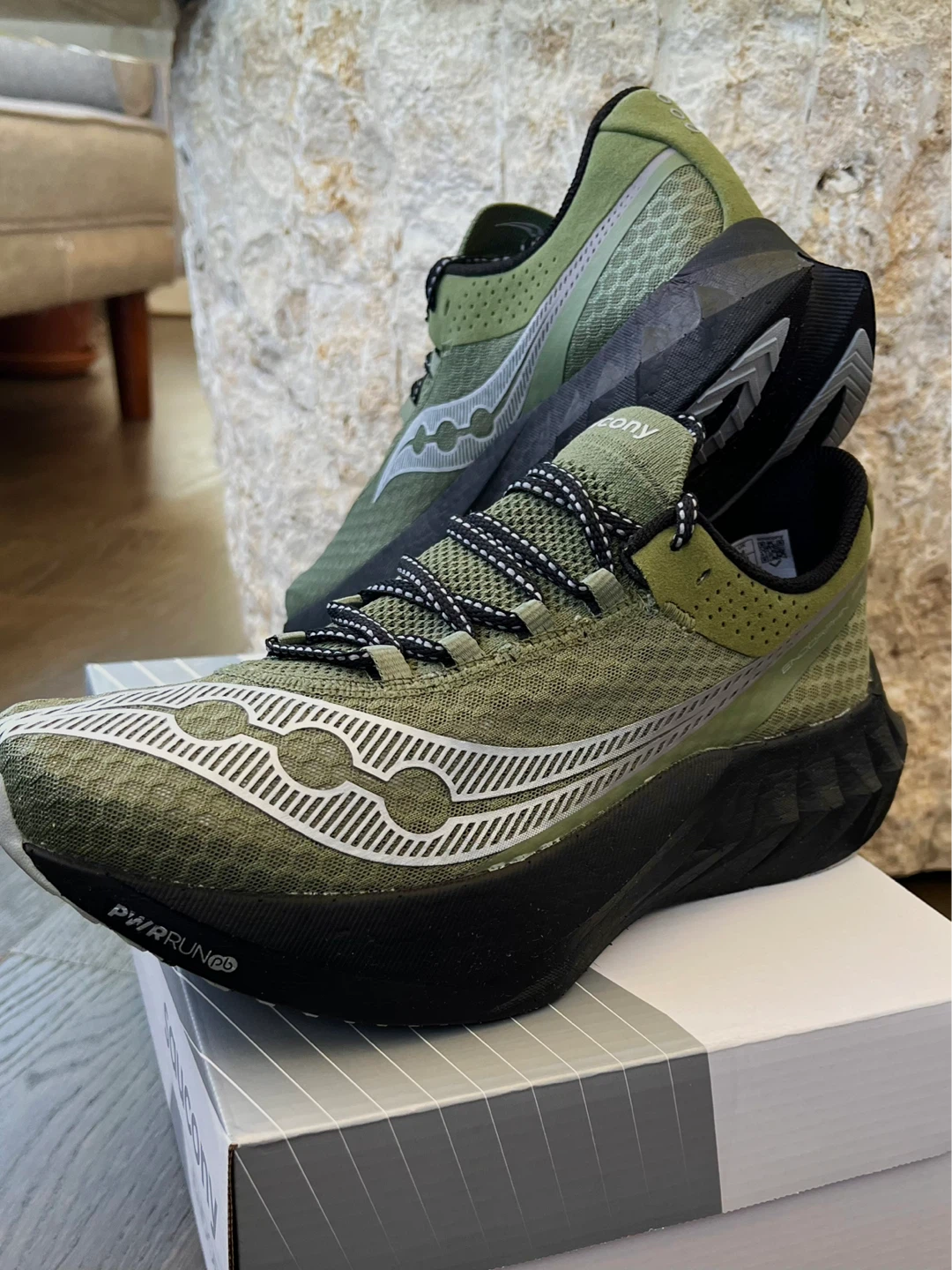 New Saucony Endorphin Pro 4 - Olive Green US 9 - photo 3