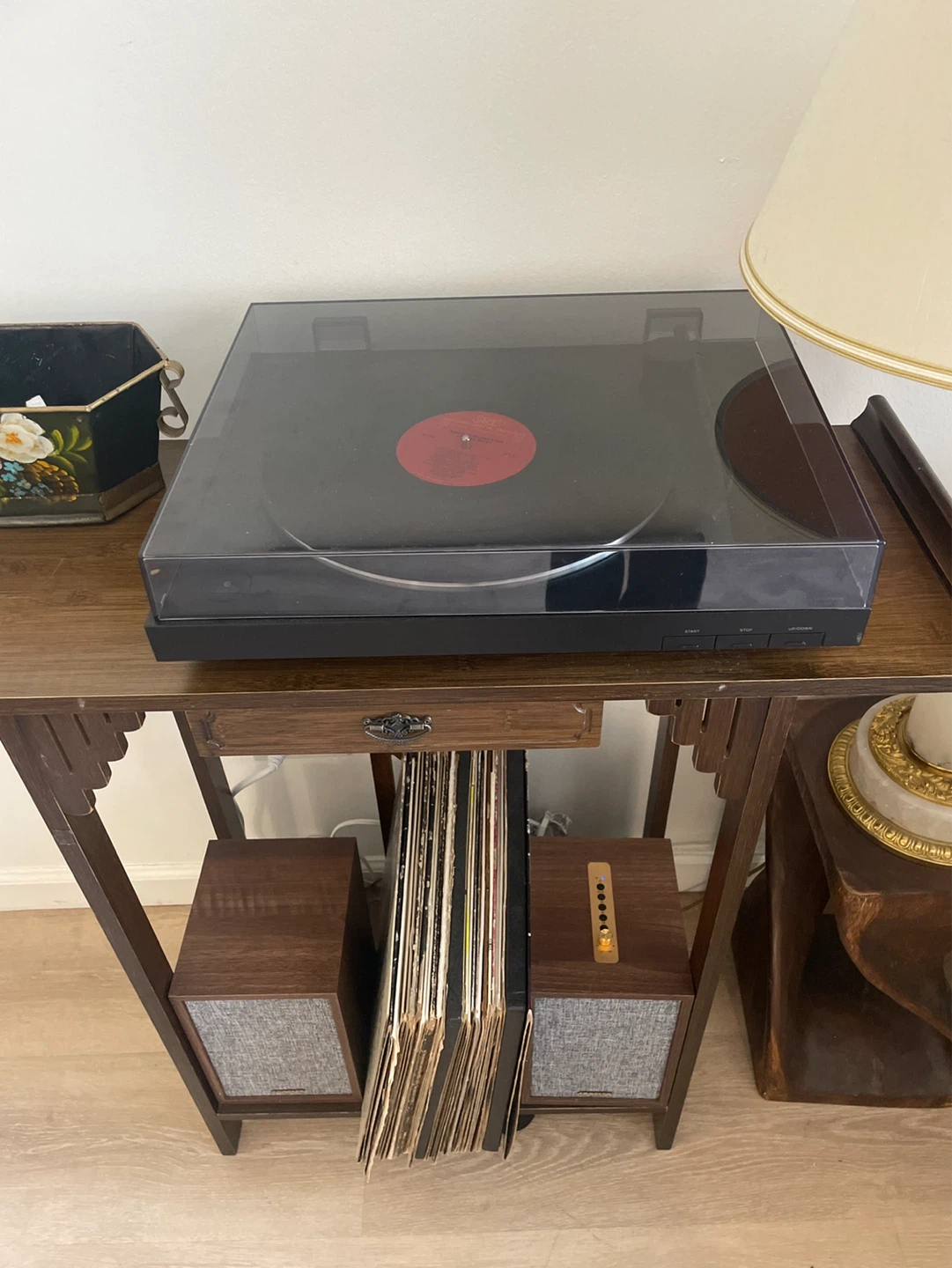 crosley record player with speakers & Bluetooth - photo 2