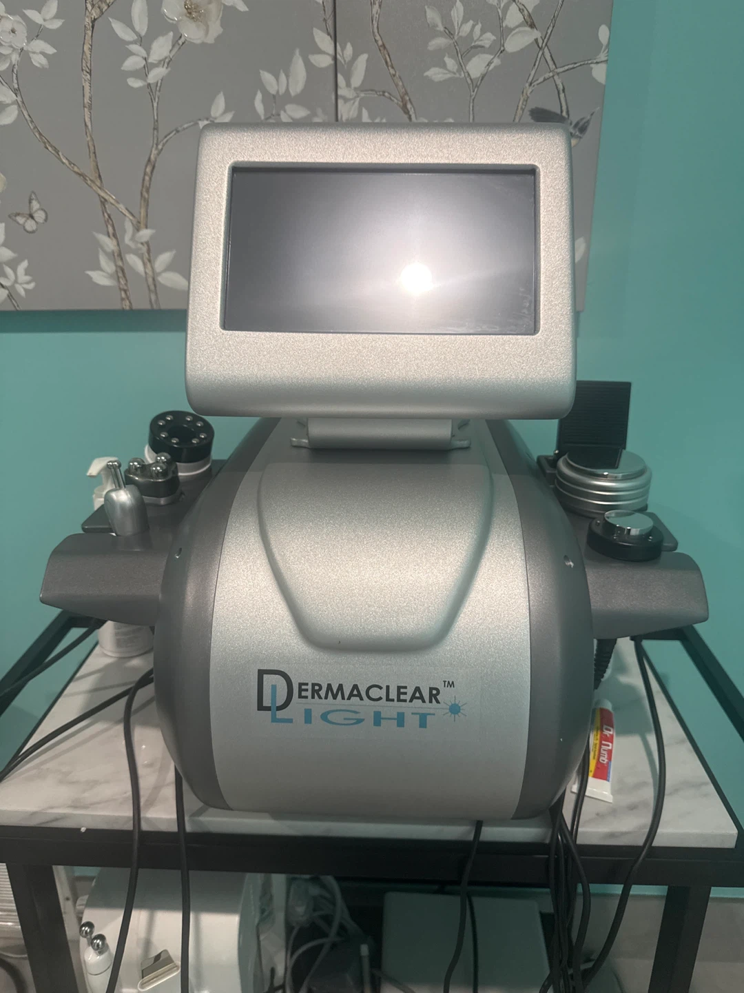 DERMACLEAR LIGHT body and face contouring