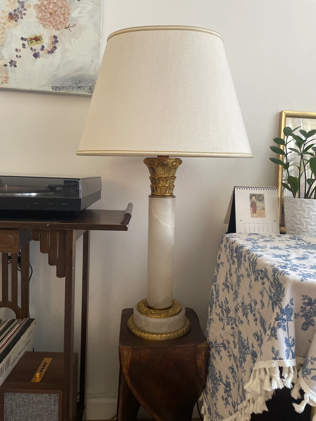Vintage Alabaster and Gold Table Lamp