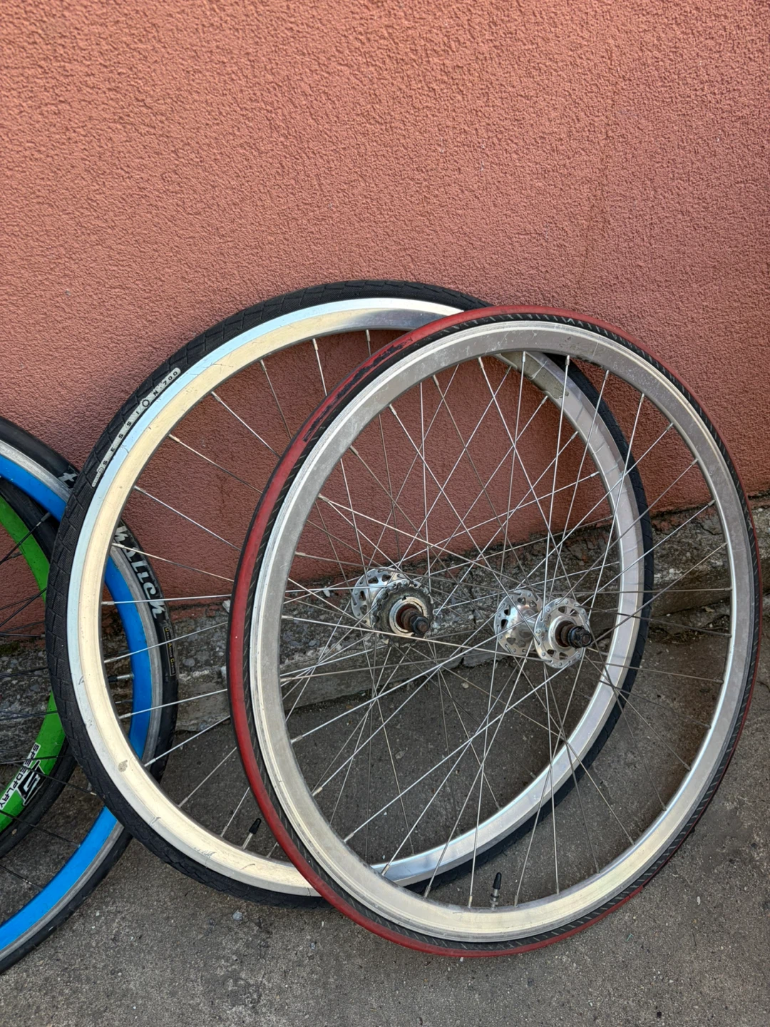 Used Bicycle Wheels Set