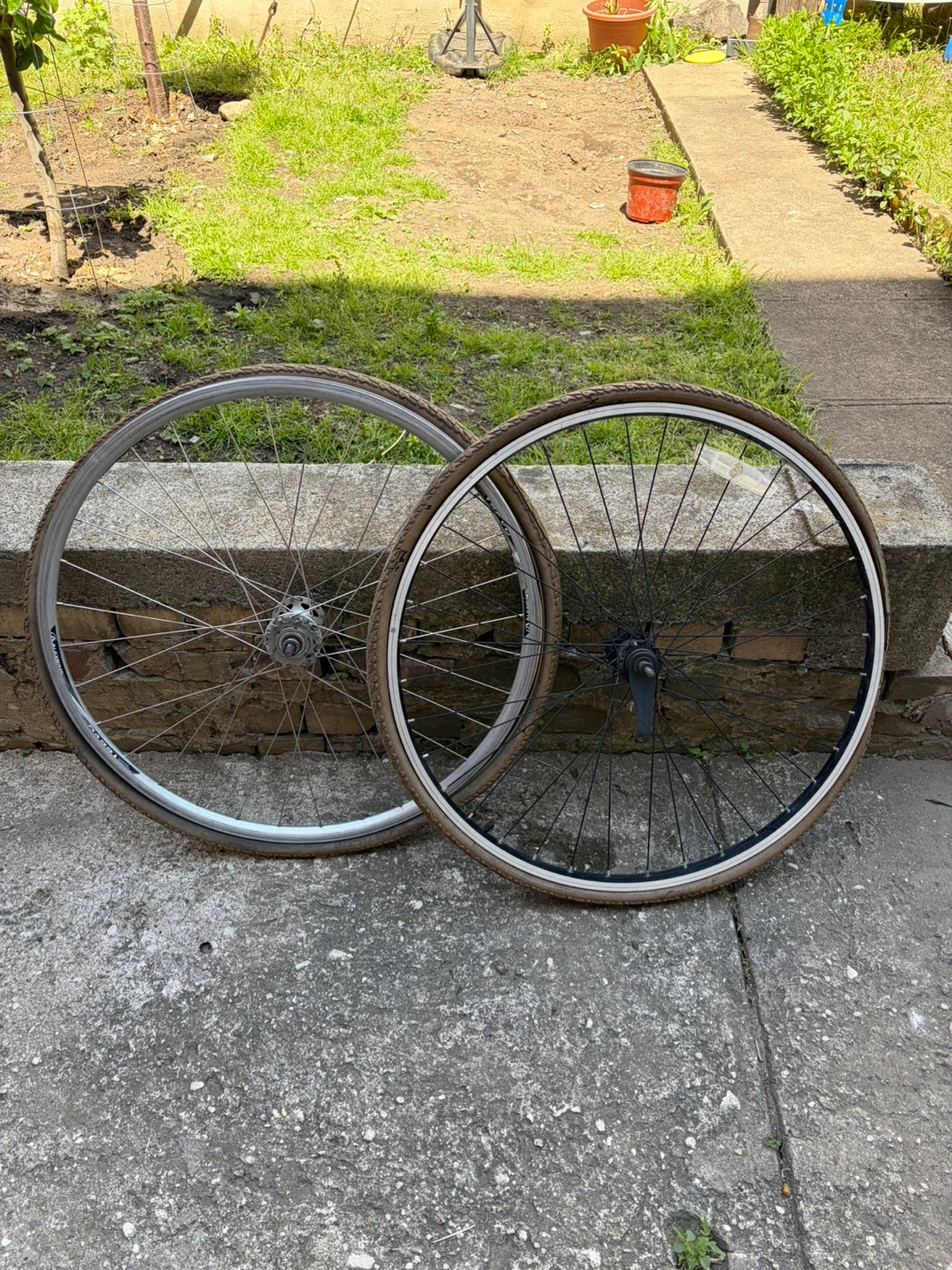 Set of 2 Bicycle Wheels