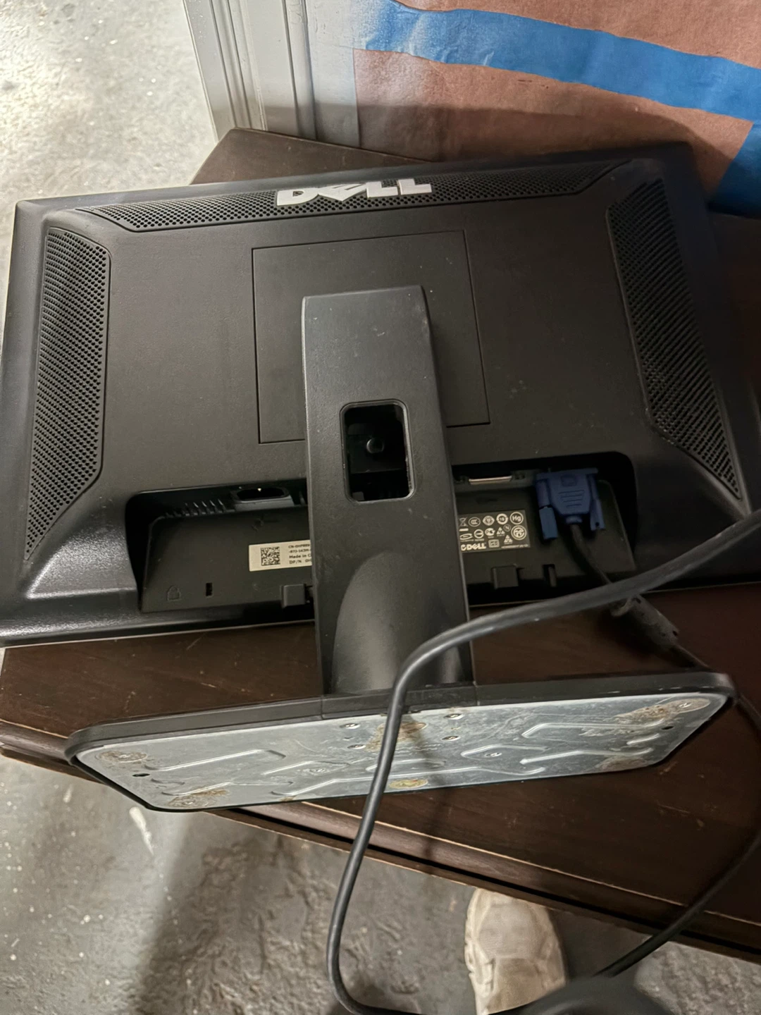 Dell 17" LCD Computer Monitor with VGA Cable - photo 3