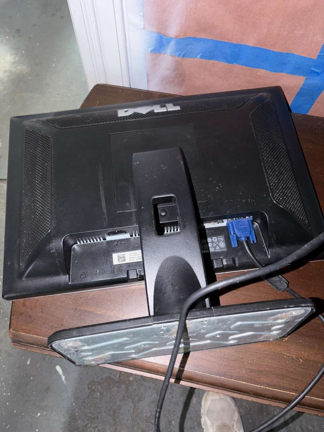 Dell 17" LCD Computer Monitor with VGA Cable - photo 2