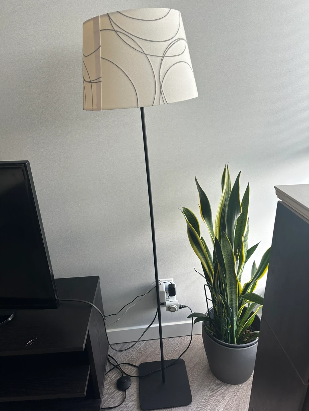 Floor Lamp with Geometric Pattern Shade