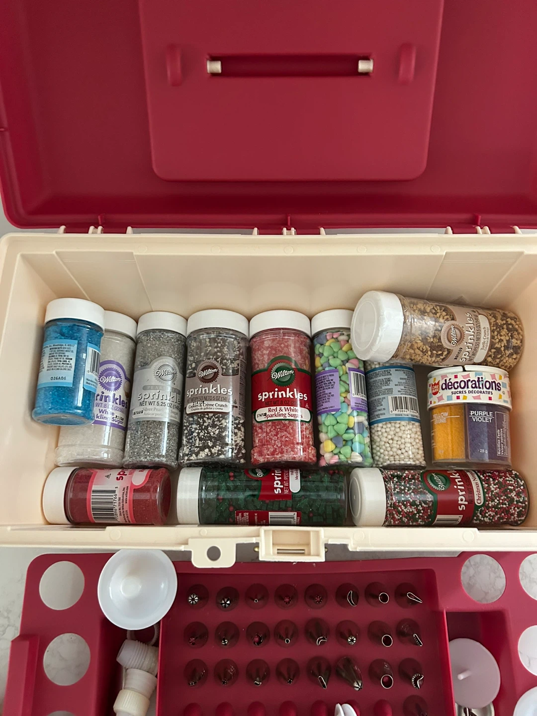 Wilton Cake Decorating Kit with Sprinkles & Piping Bags - photo 3
