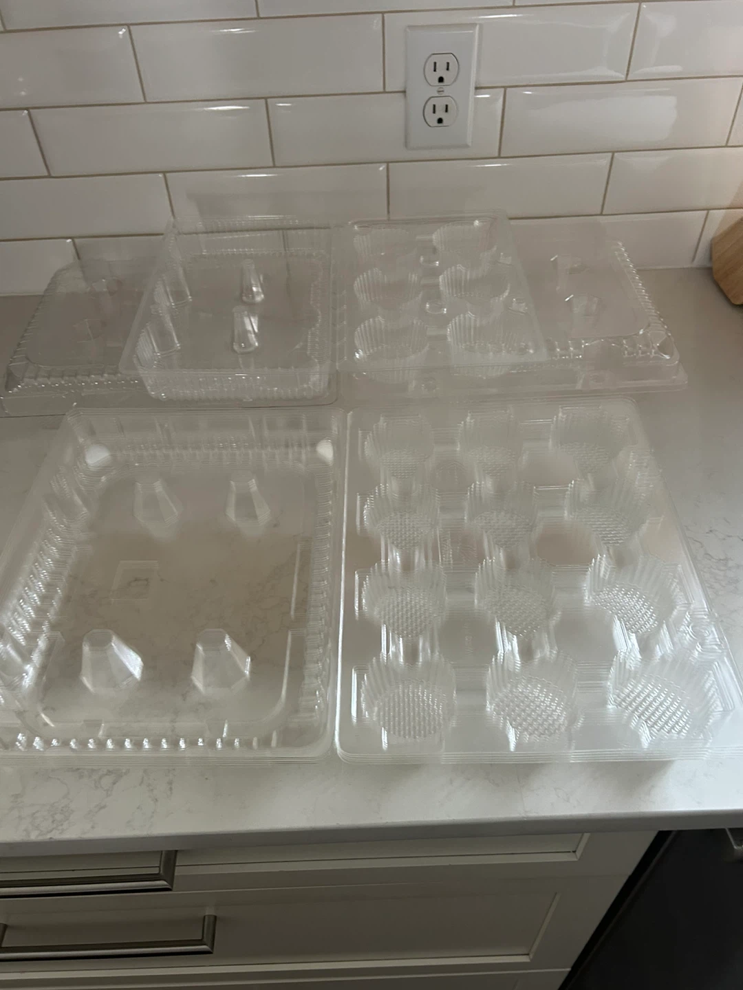 Wilton Cake Decorating Kit with Sprinkles & Piping Bags - photo 5