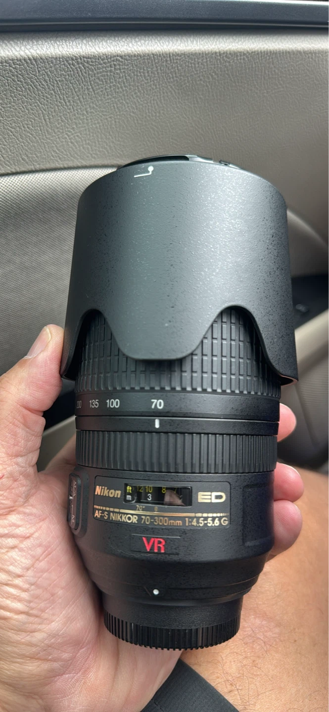 Nikon AF-S NIKKOR 70-300mm f/4.5-5.6G ED VR Lens - photo 3