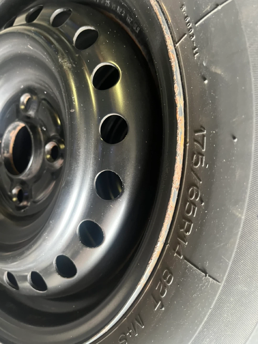 4 All season tires on rims 175/ 65/ 14 - photo 2
