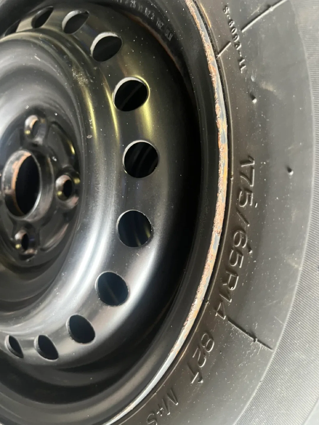 4 All season tires on rims 175/ 65/ 14 - photo 2