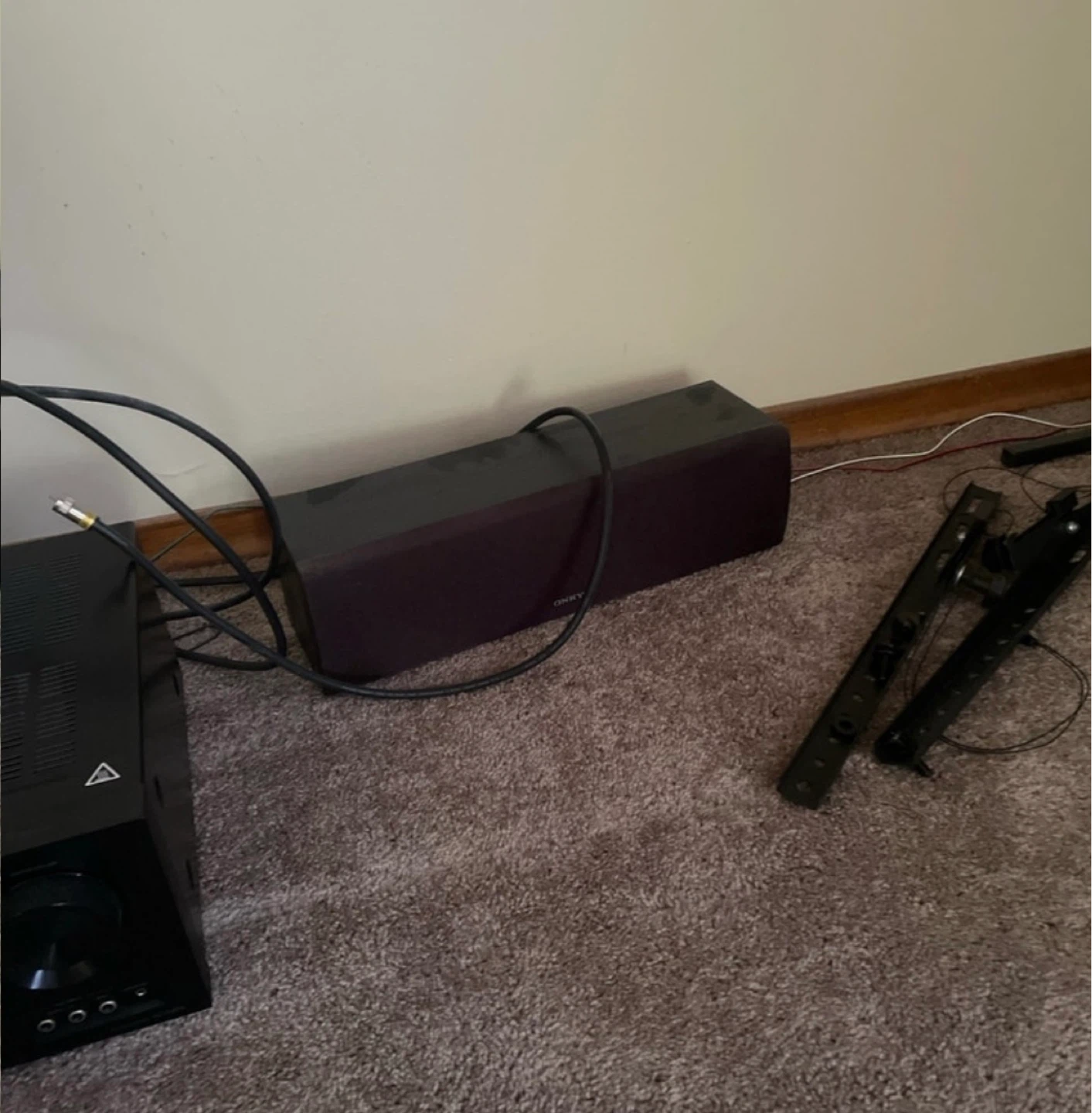 ONKYO surround reciever and speaker package - photo 2