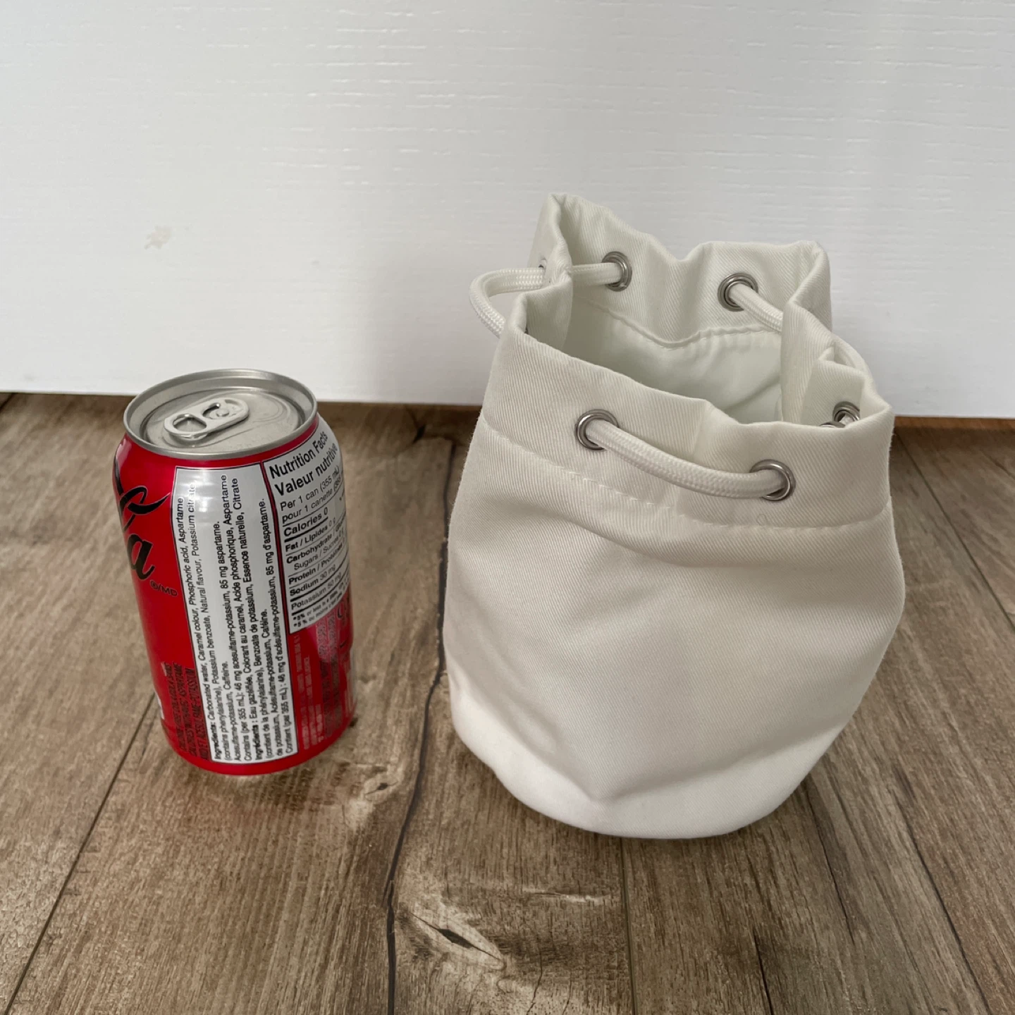 BRAND NEW 🥕 White Dior Drawstring Pouch Bag with Pearl Strap - photo 3