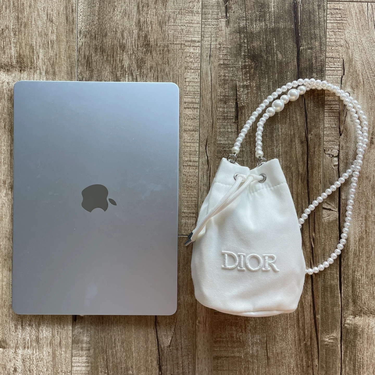 BRAND NEW 🥕 White Dior Drawstring Pouch Bag with Pearl Strap