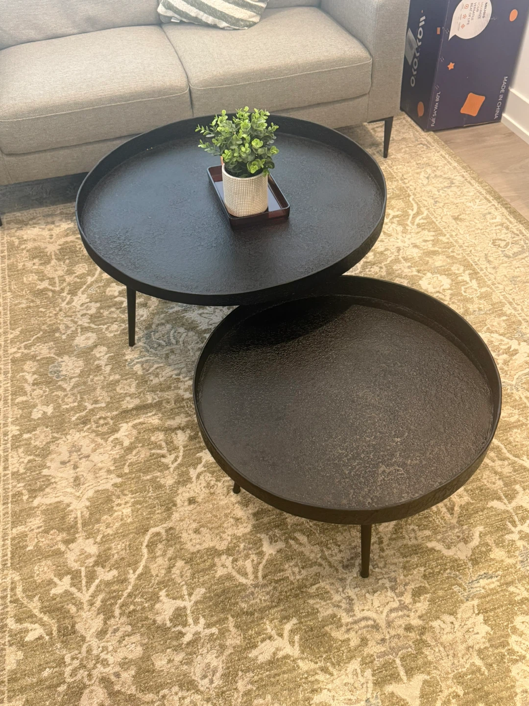 Circular Black Center tables from Structube