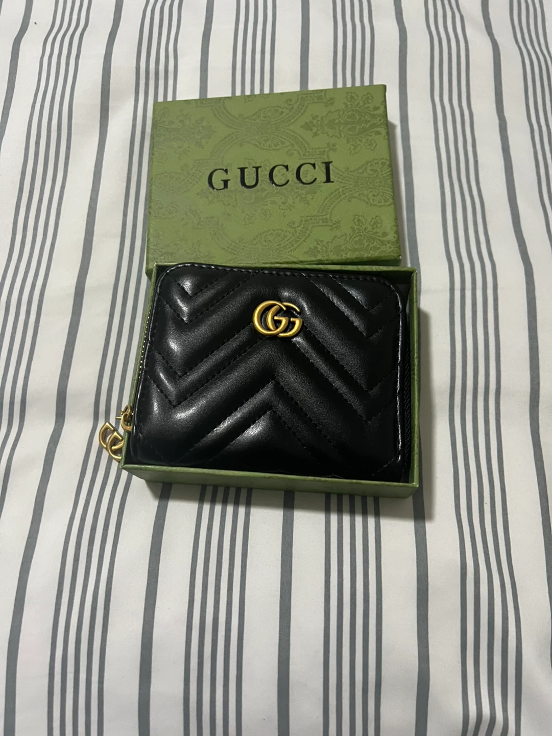 New Gucci Marmont Black Quilted Leather Small Zip Around Wallet