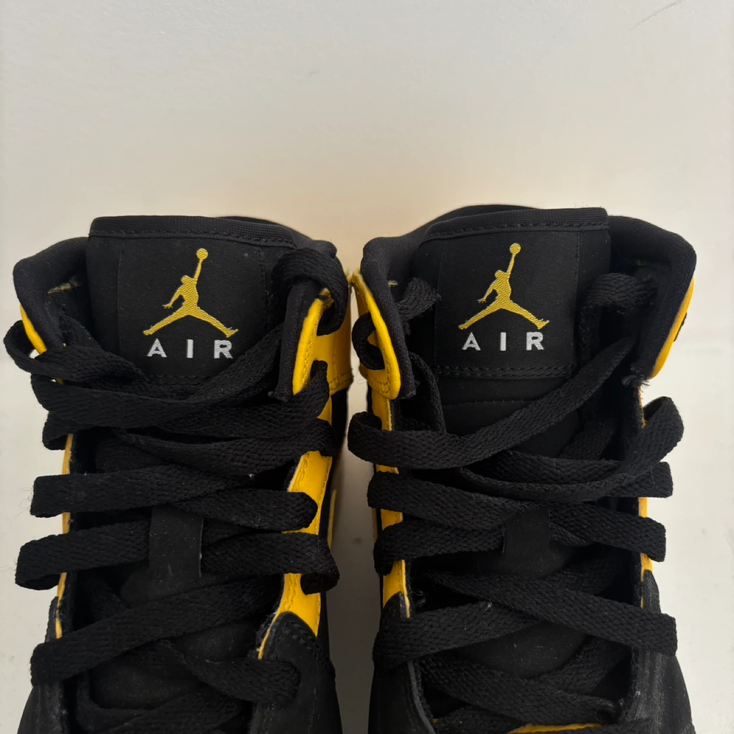 Air Jordan 1 Mid — New Love, 4.5Y - photo 4