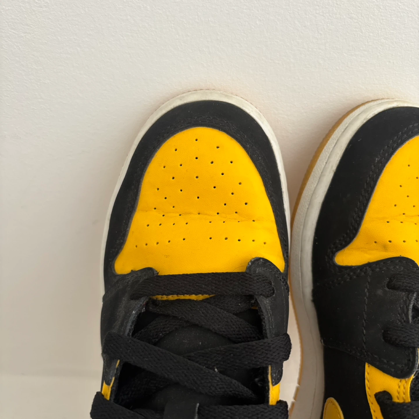Air Jordan 1 Mid — New Love, 4.5Y - photo 2