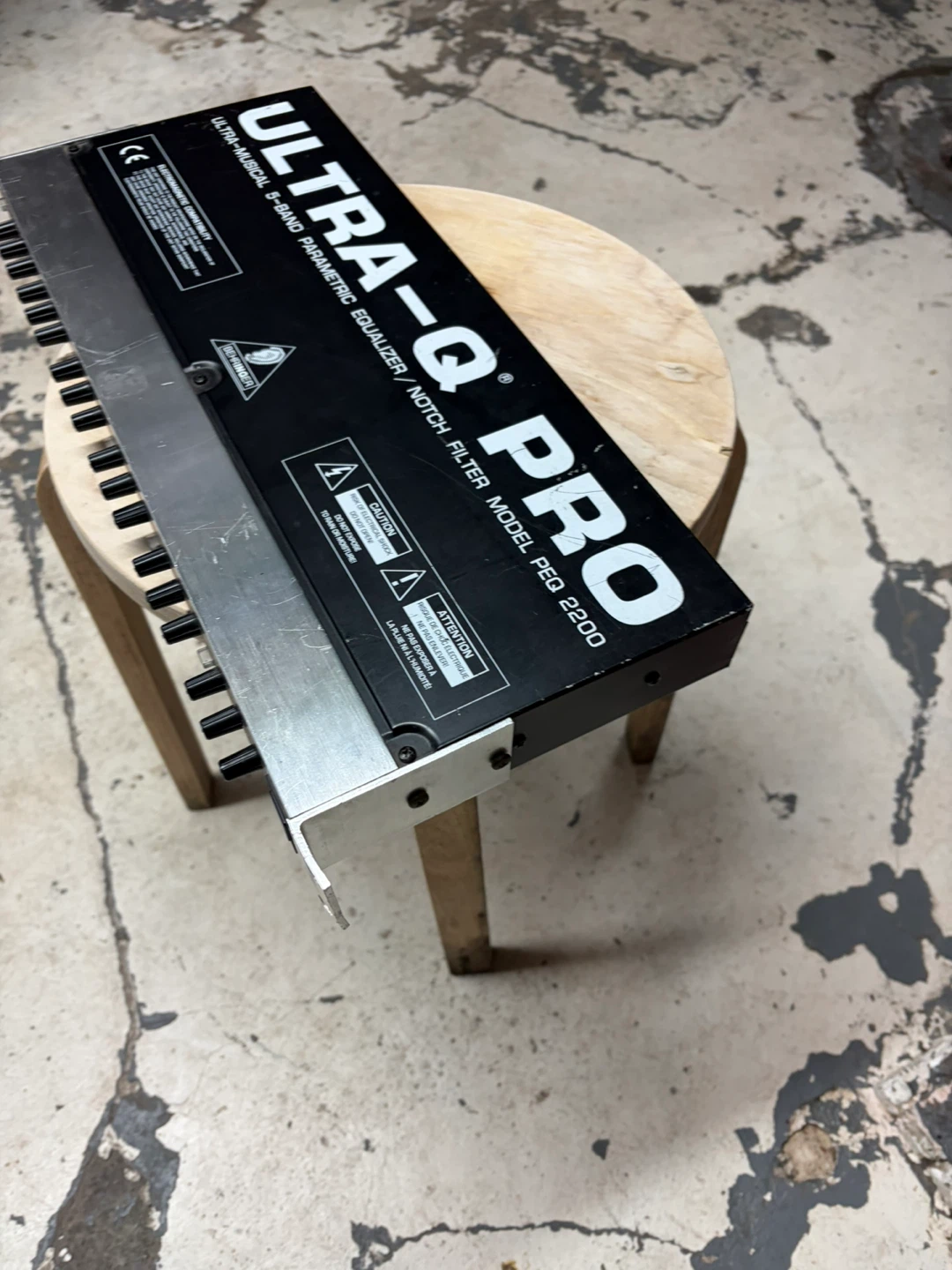 Behringer Ultra-Q Pro PEQ2200 5-Band Parametric Equalizer - photo 3