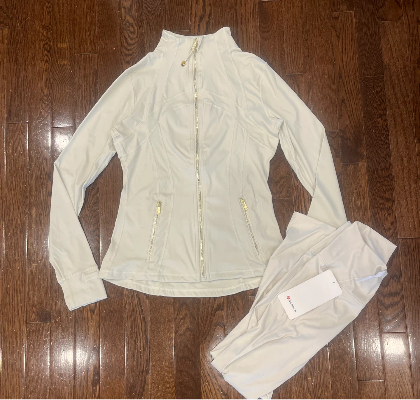 Lululemon White and Gold Luon Define Jacket/Leggings Size 6
