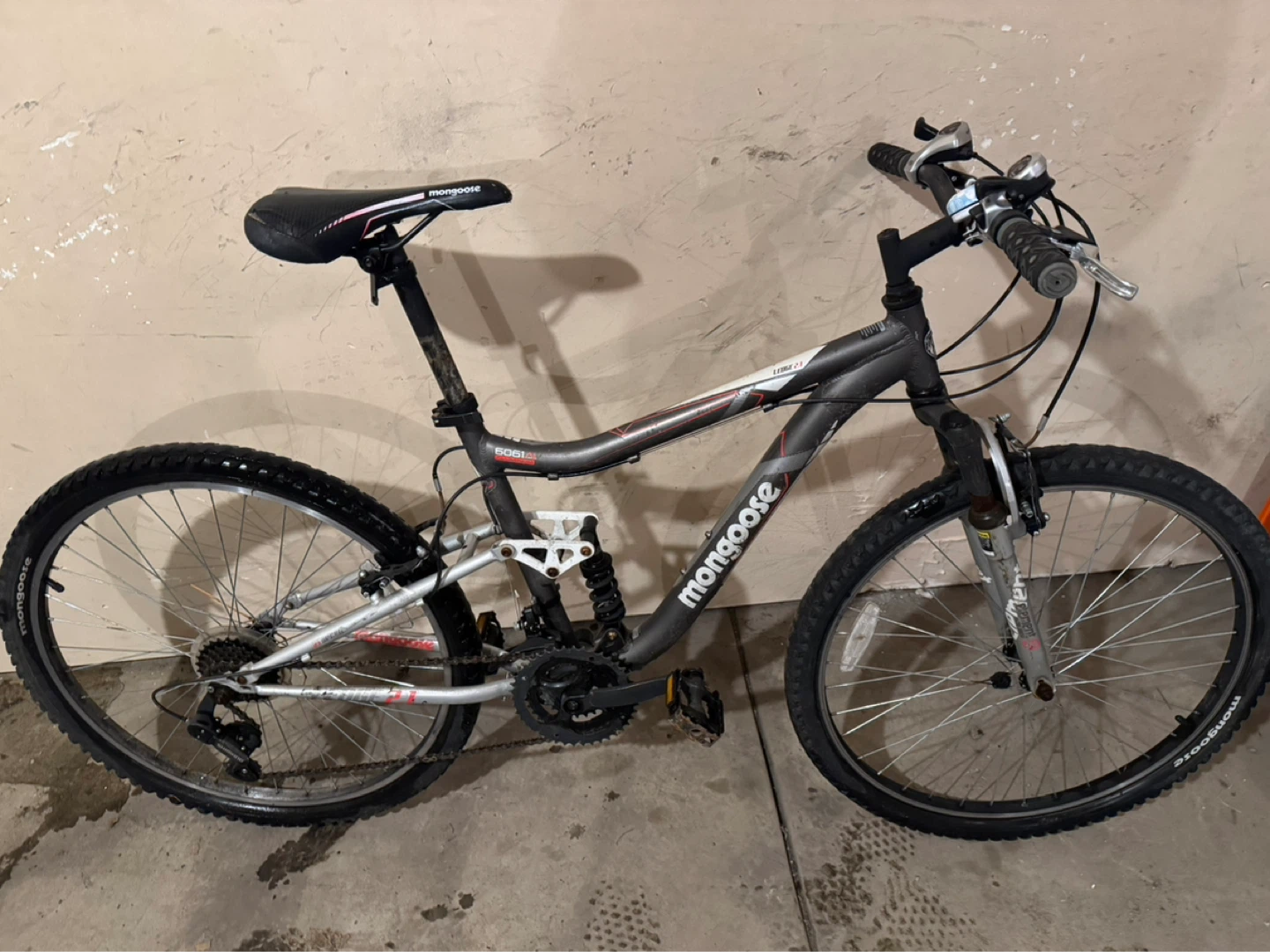 Men’s Mongoose Full Suspension Aluminum Mountain Bike