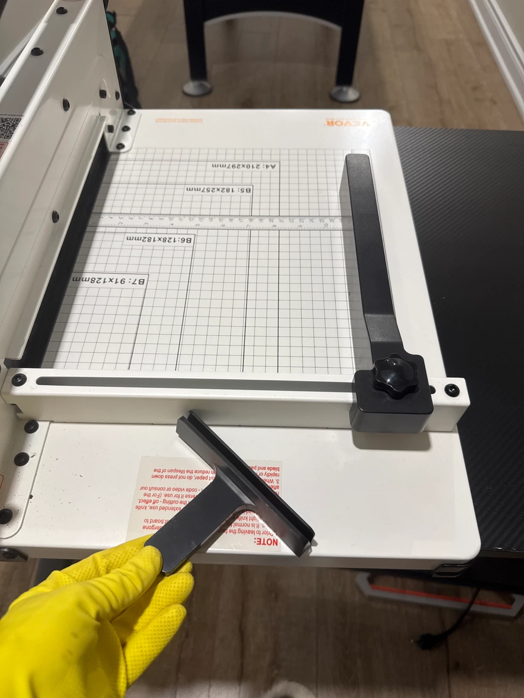 VEVOR Heavy Duty Paper Cutter Guillotine 12 Inch - photo 3