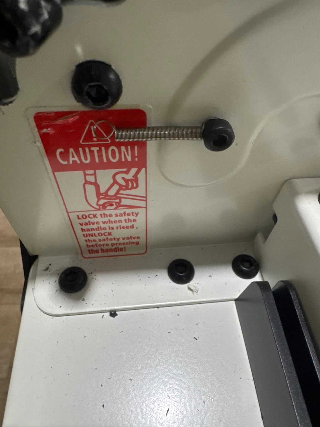 VEVOR Heavy Duty Paper Cutter Guillotine 12 Inch - photo 2