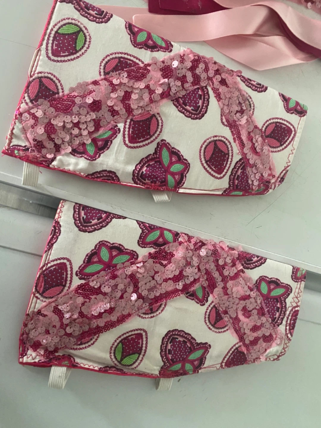 Pink Sequin Shawl - photo 4