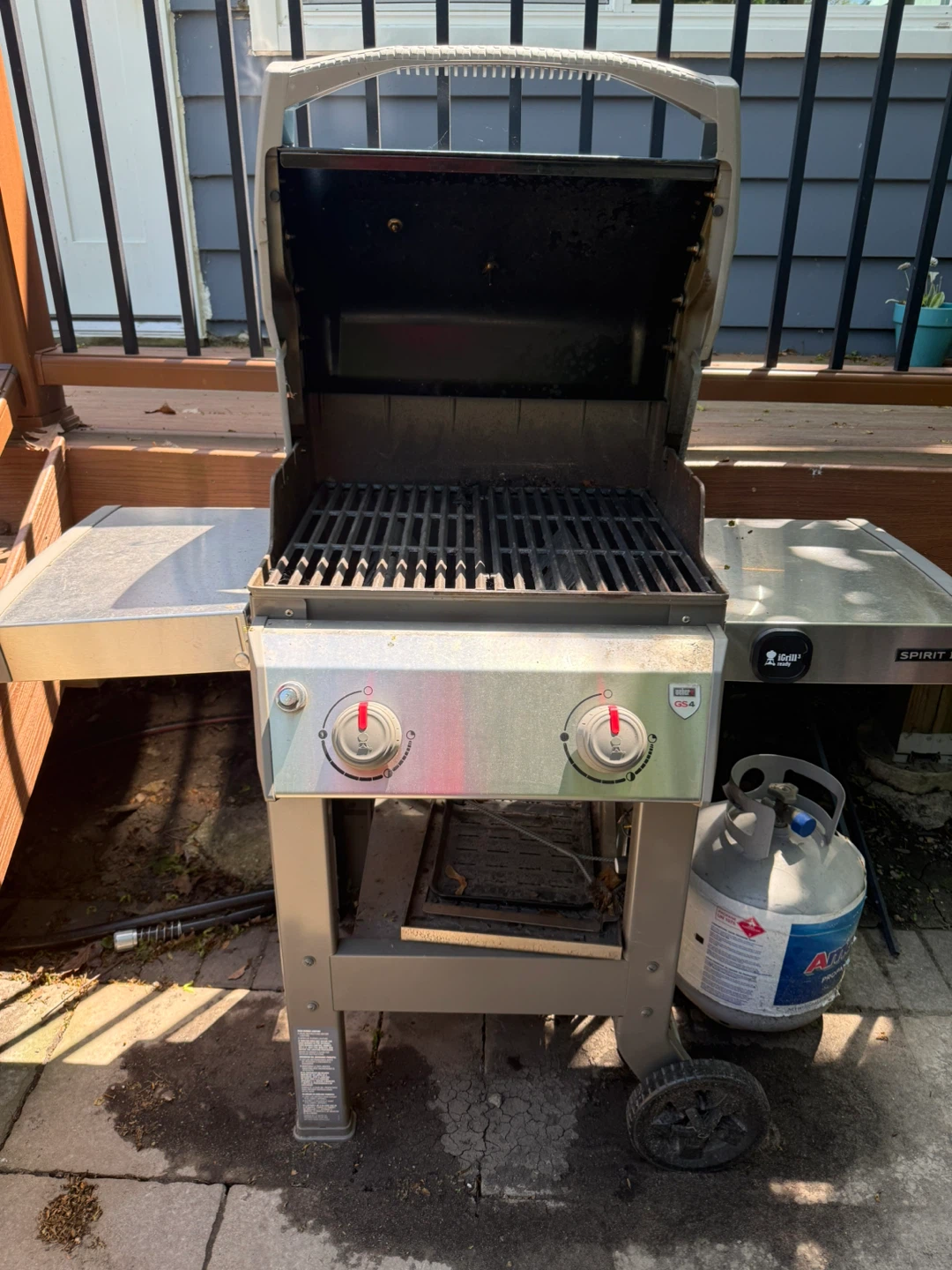 Weber Spirit II 2-Burner Propane Grill - photo 2