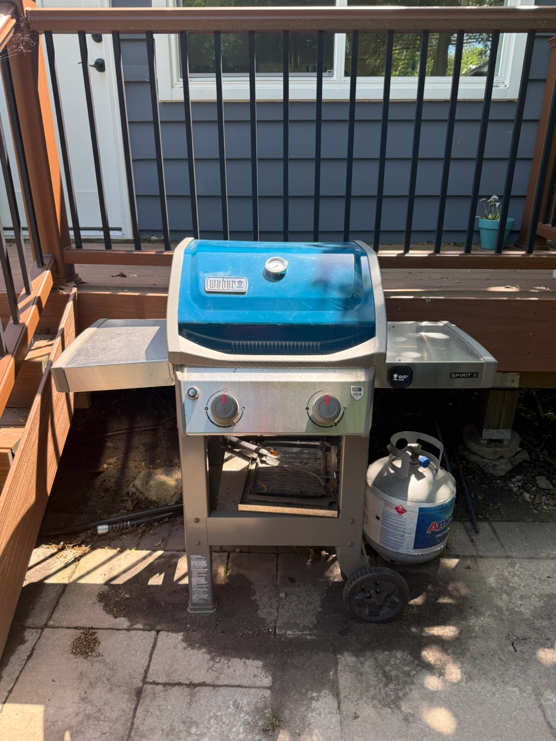 Weber Spirit II 2-Burner Propane Grill