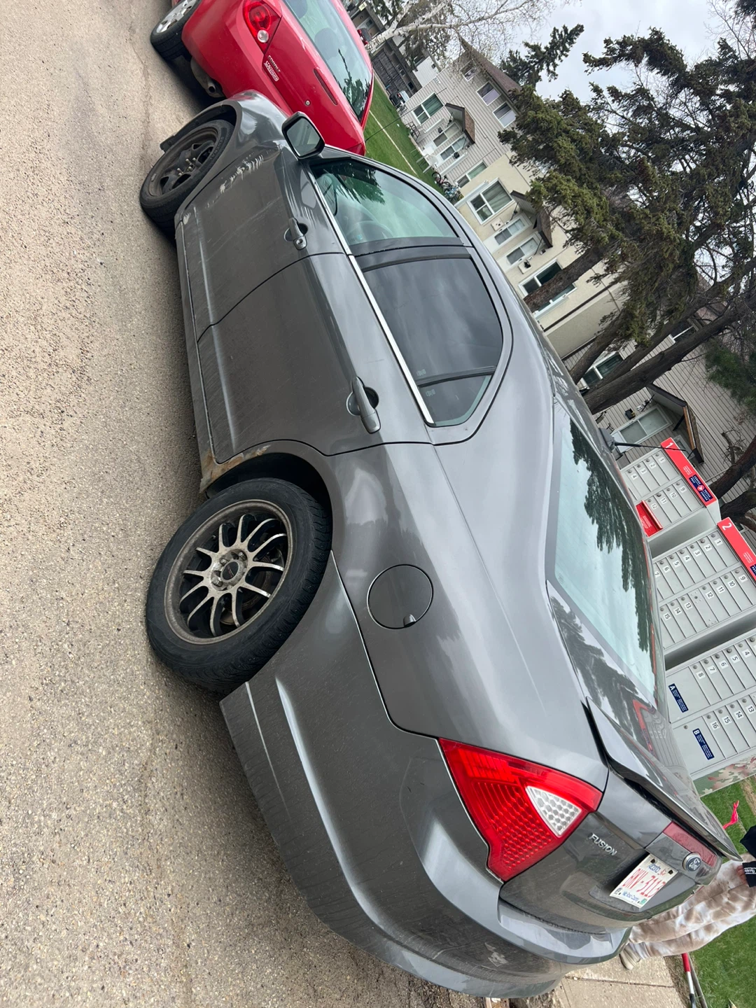 Grey Ford Fusion SE Sedan