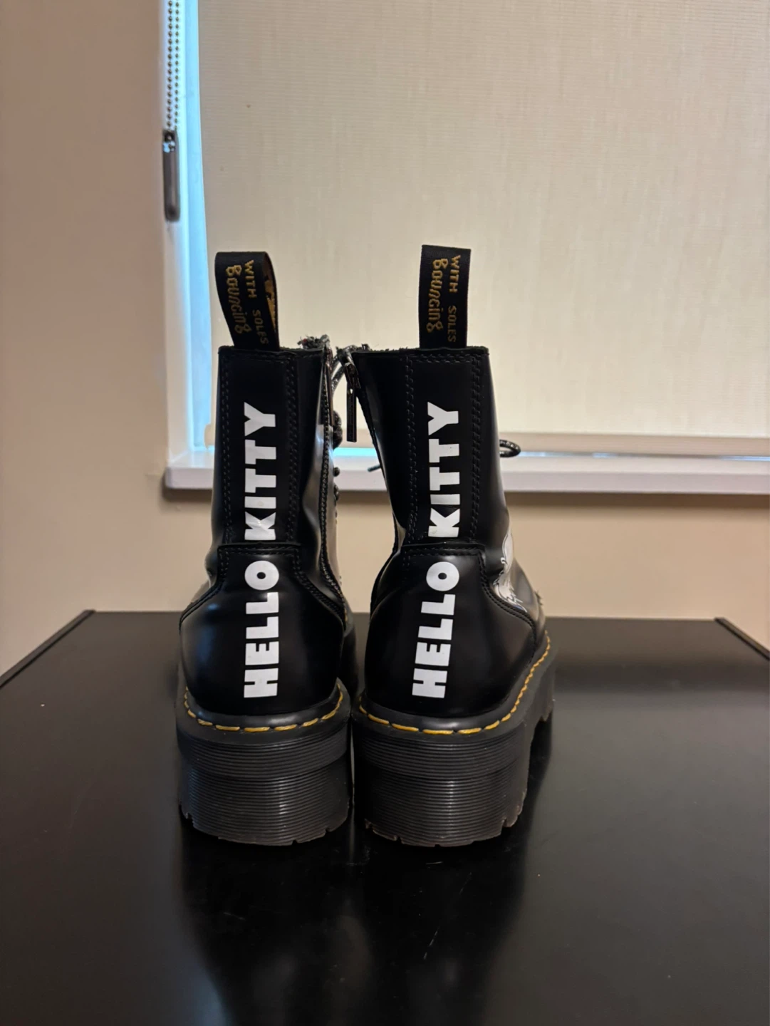 RARE Dr. Martens x Hello Kitty Jadon Platform Boots - photo 4