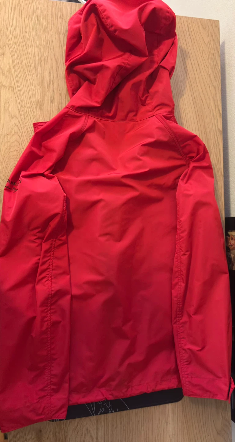 Burberry Hooded Rain Jacket-Red(Nova Check Lining)(12Y size) - photo 3