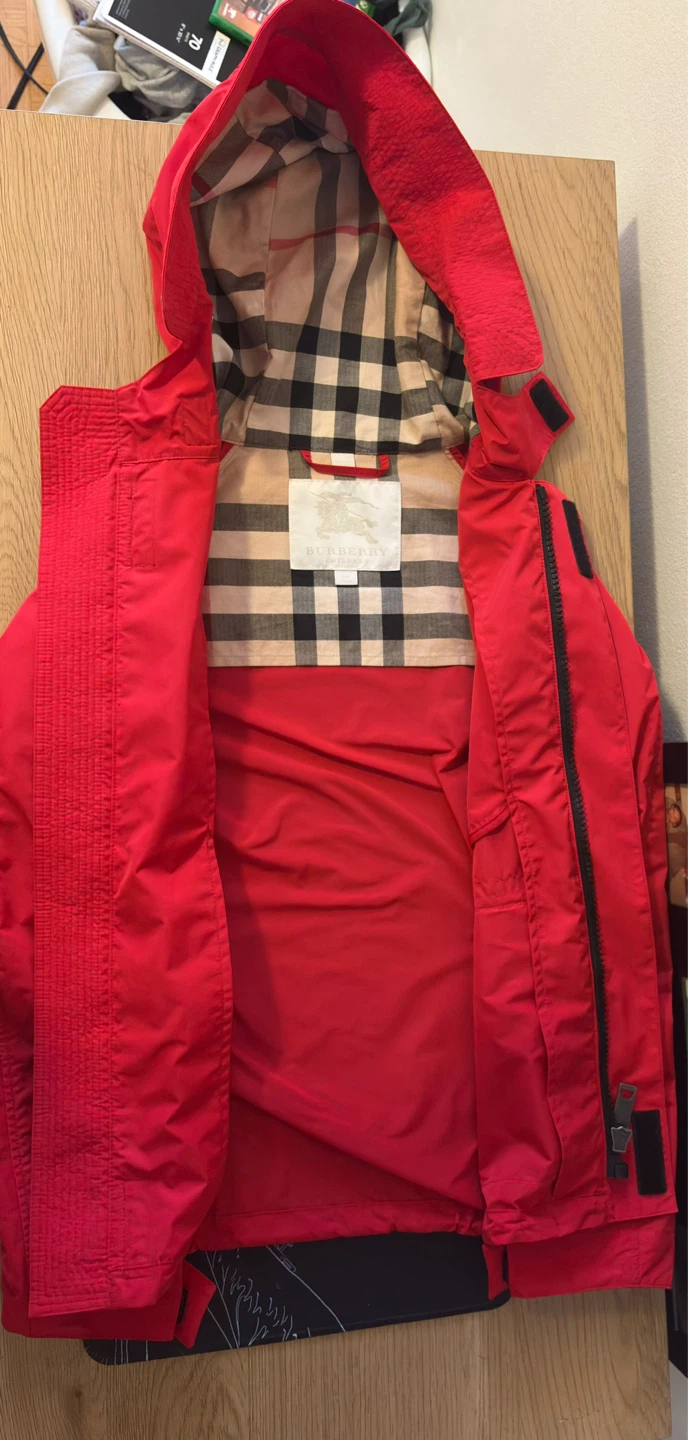 Burberry Hooded Rain Jacket-Red(Nova Check Lining)(12Y size)